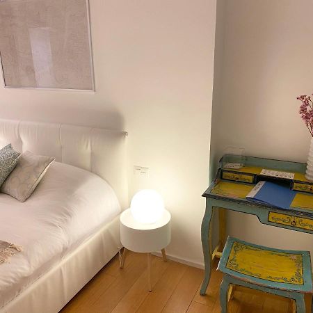 Repubblica One Room Apartment Milan Bagian luar foto