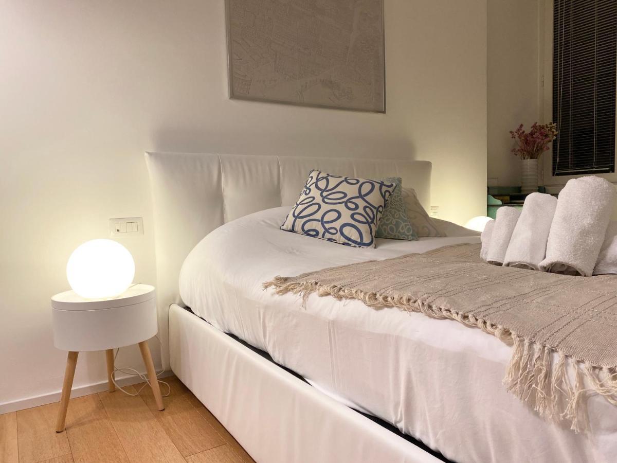 Repubblica One Room Apartment Milan Bagian luar foto