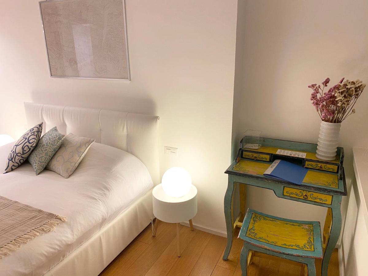 Repubblica One Room Apartment Milan Bagian luar foto