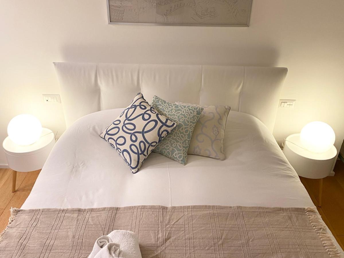 Repubblica One Room Apartment Milan Bagian luar foto
