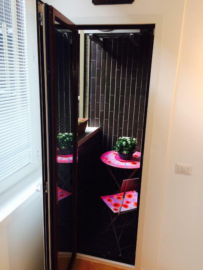 Repubblica One Room Apartment Milan Bagian luar foto