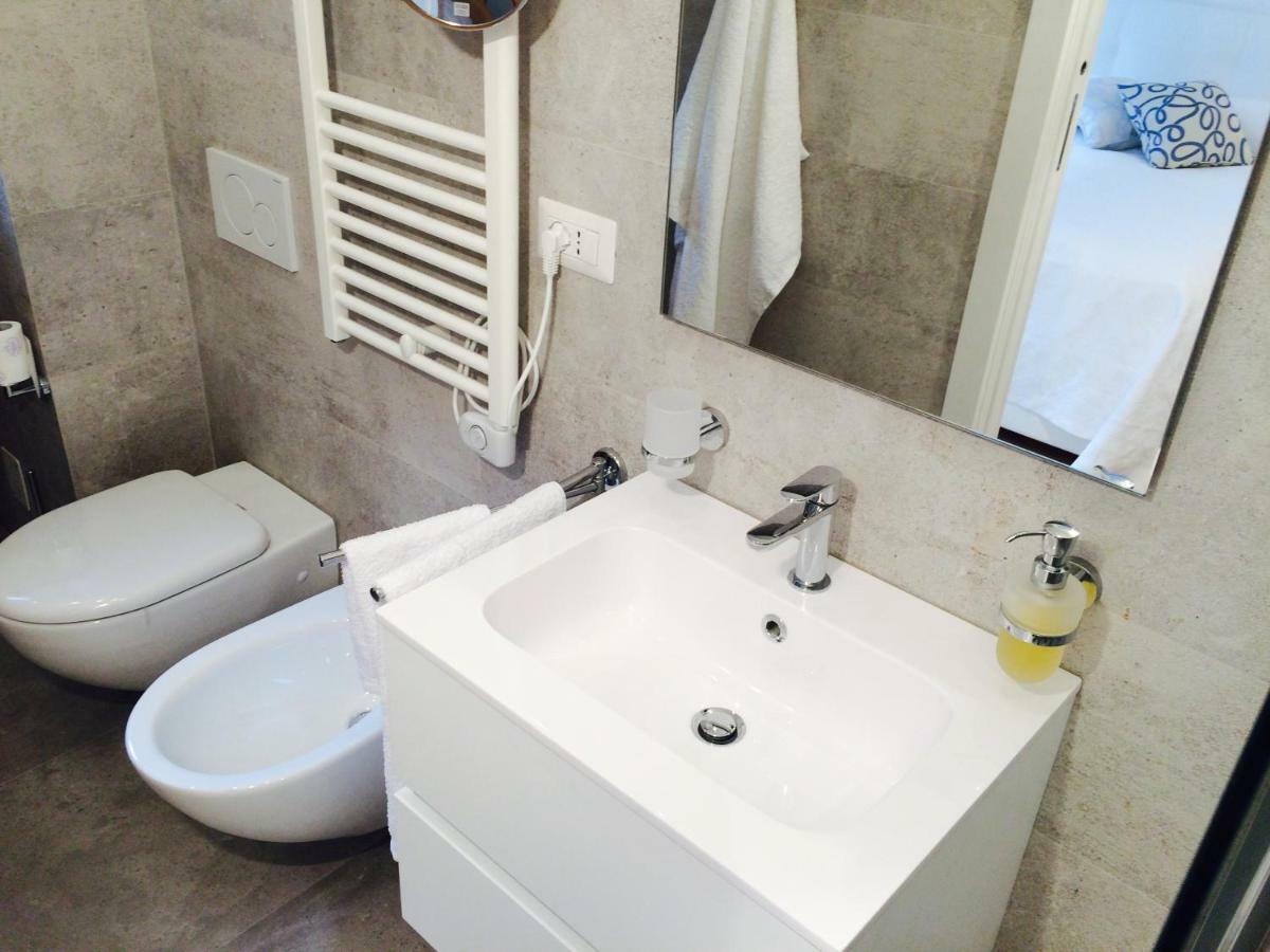 Repubblica One Room Apartment Milan Bagian luar foto